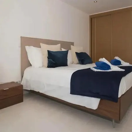 Lejlighed Zentuni Ocean Front *