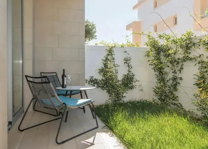 Zentuni Ocean Front *