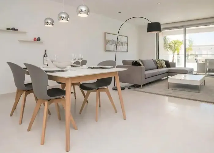 Zentuni Ocean Front * ラゴス