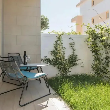 Zentuni Ocean Front *